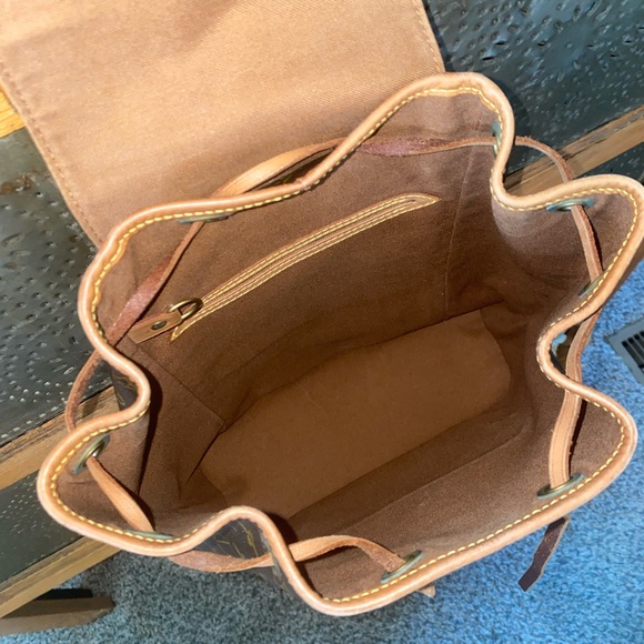 Louis Vuitton Montsouris MM Backpack - Picture 11 of 12